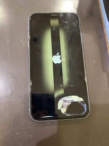 c2【iPhoneXR】画面割れ/液晶漏れを画面交換で元通りに！ | iPhone